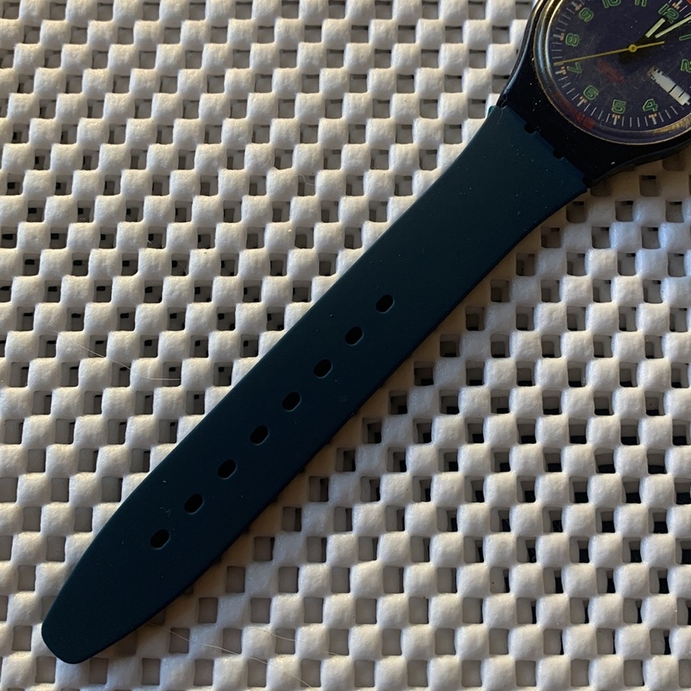 Swatch Watch - GN704 - GOOD SHAPE - Picture 4 of 9